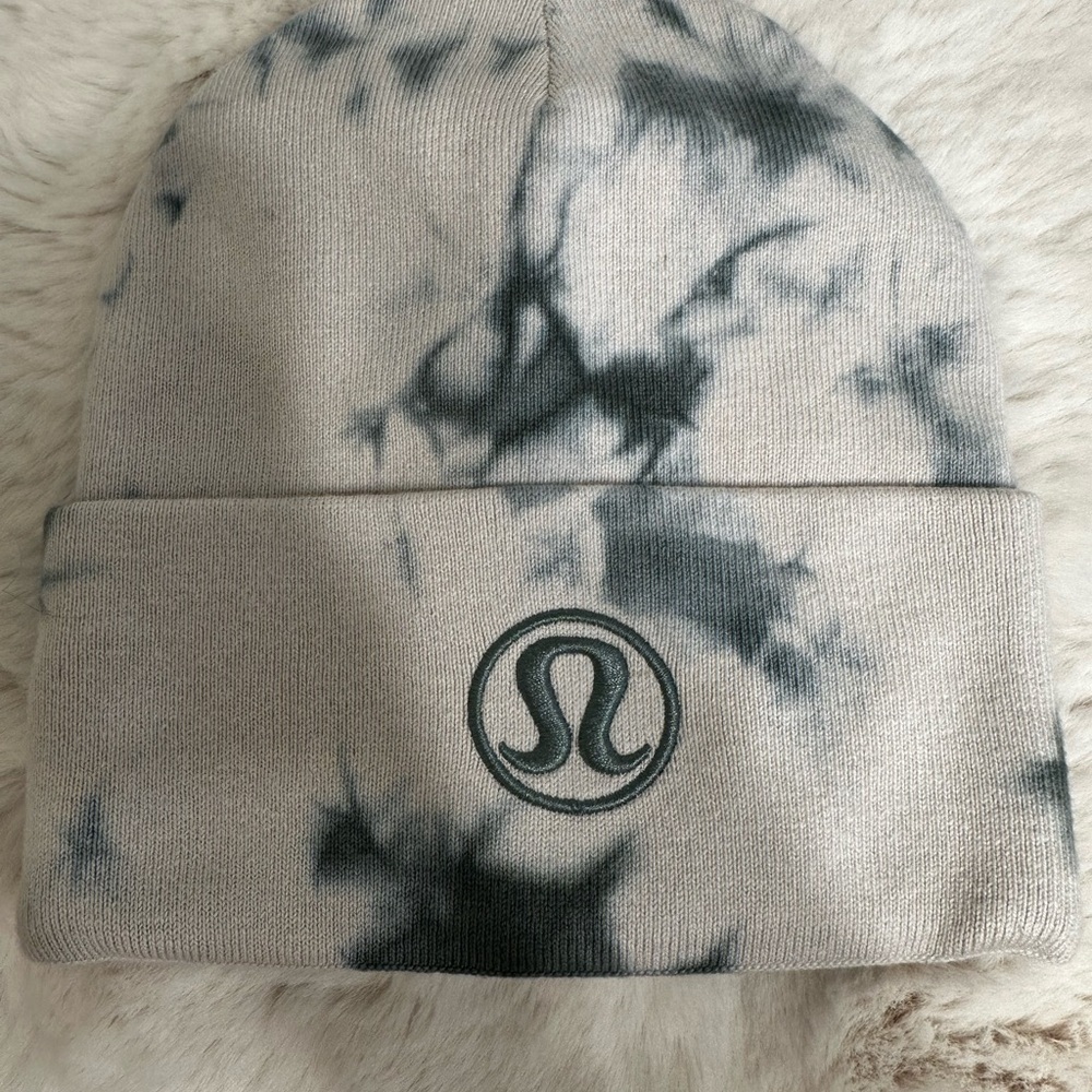 lululemon athletica green Tie-Dye Beanie